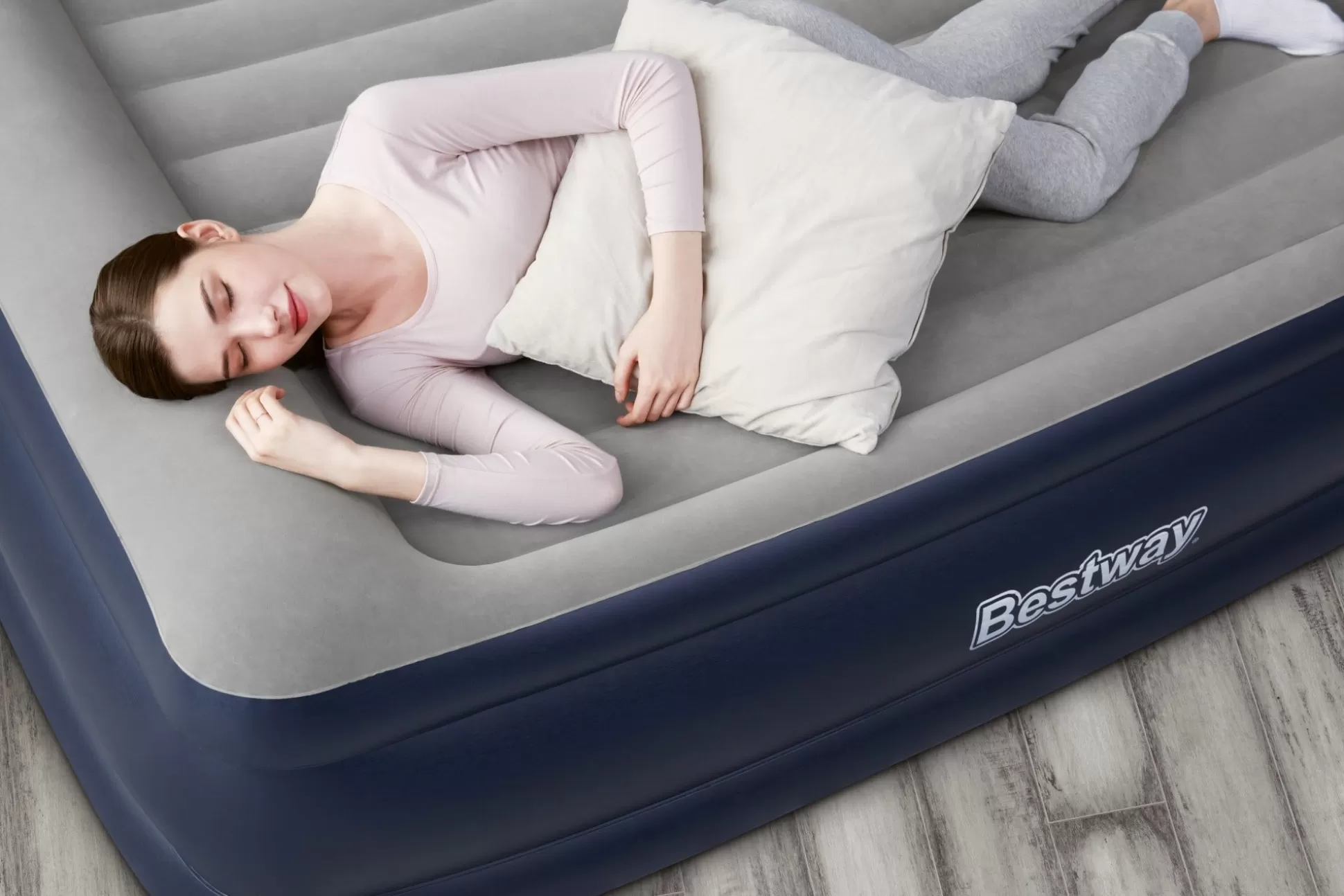 Bestway Tritech Air Mattress King 22" With Built-In Ac Pump And Antimicrobial Coating New
